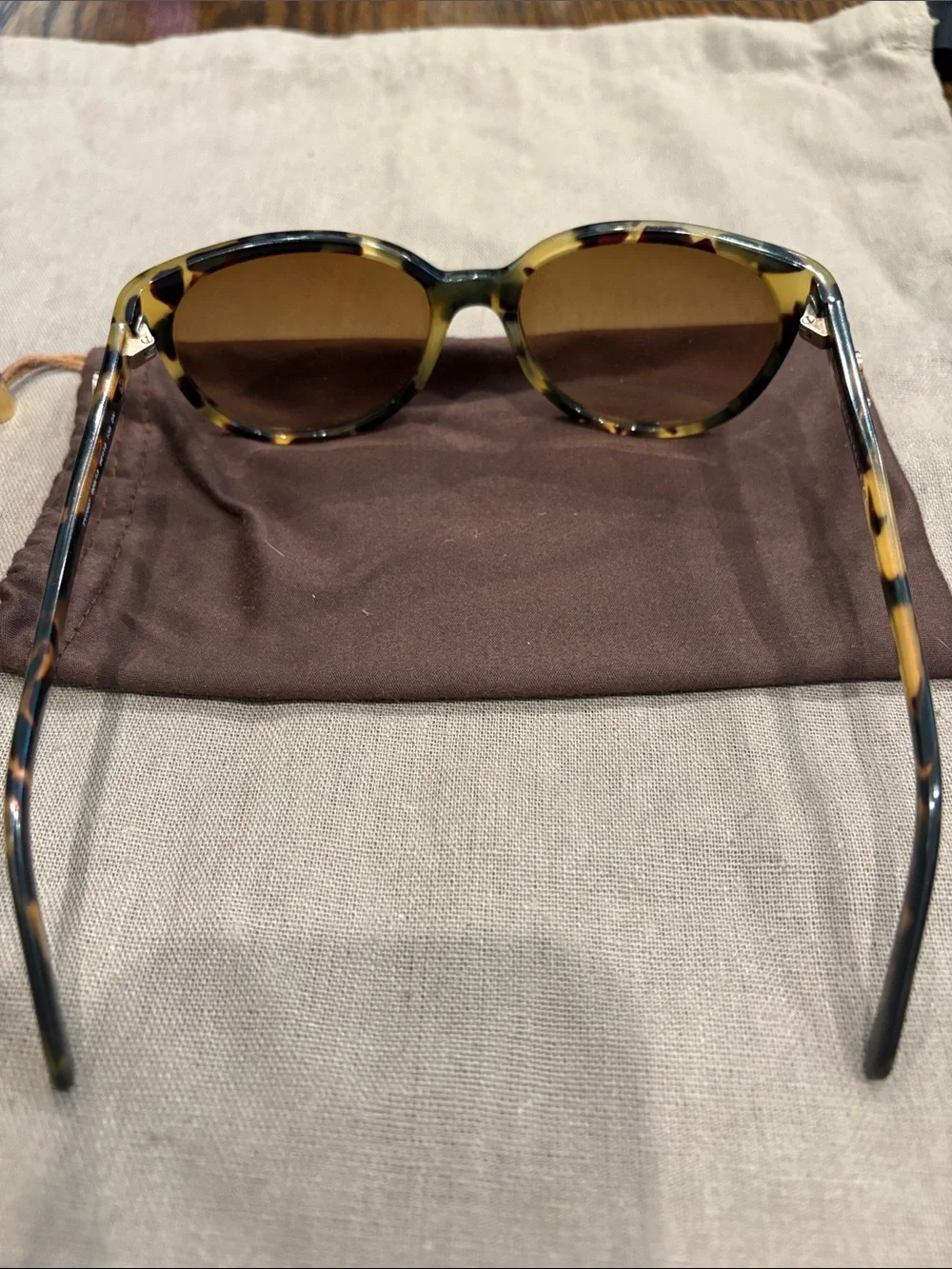 Tory Burch Tortoiseshell Frame Sunglasses with Brown Lenses